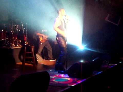 Trey Songz Yo Side of The Bed Live at The House of Blues Cleveland Ohio 10-15-09.MOV