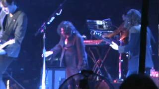 Heart Covers Led Zepplin&#39;s What Is And What Should Never Be (Live 2011 Moncton Feb 02)