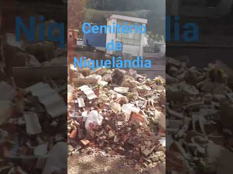 02_ Uma vergonha cemitério de Niquelândia Goiás