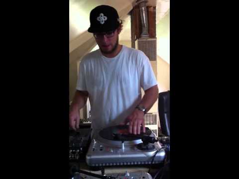Scratch Session with DJ Naps, DJ Annalyze & Tim Tones (Part 1) !!