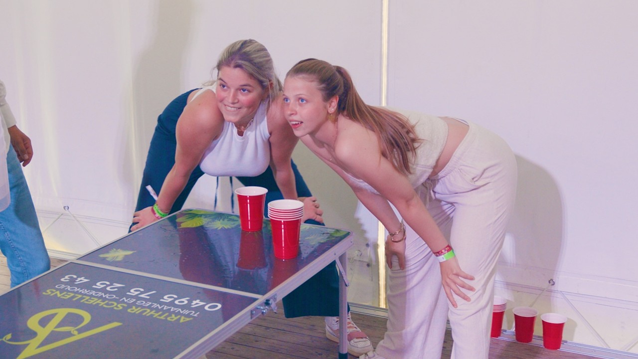 Wordt Team TAGMAG de winnaar van het Belgisch Kampioenschap Beerpong? 🍻🇧🇪