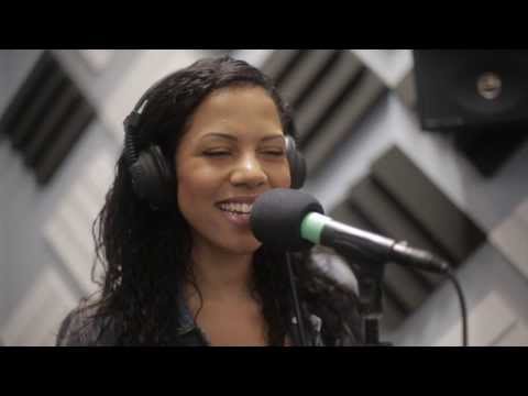 Joanna Majoko - "Softly As In A Morning Sunrise", Live @ UMFM