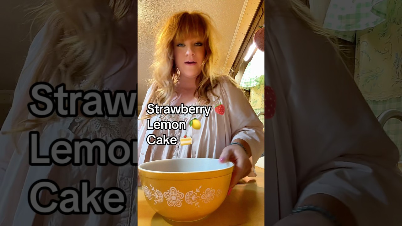 Strawberry 🍓 lemon 🍋 cake 🍰