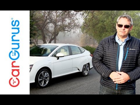 External Review Video iX4ejaAQYy0 for Honda Clarity Sedan (2016-2021)