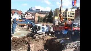 preview picture of video 'Liebherr R944B, R934B, A904B, CAT 953C, ... Ludwigsburg, Germany, 11.08.2004.'