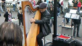 Harpiste Hugo play My Way , Paris Montmartre Sacre Coeur 19/06/2010
