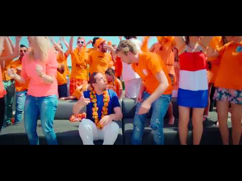 Mattie & Wietze - 'Kop Die Bal In De Goal' (videoclip)