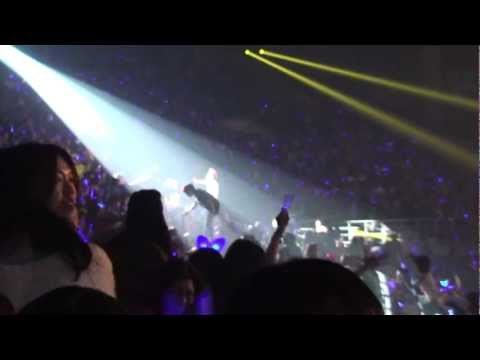 130323 SS5 Seoul Super Junior Kyuhyun Close Up & Eunhyuk Behind!!!