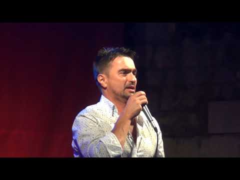 DAMIR MIHANOVIĆ  ČUBI  KANDIDAT ZA GRADONAČELNIKA KAŠTELA  NA SKUPU PIVA MU  JOLE