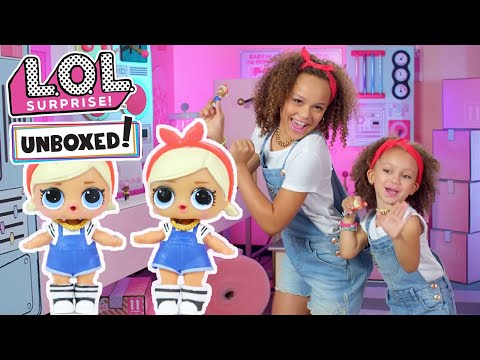 download lagu mp3 mp4 Twinsies, download lagu Twinsies gratis, unduh video klip Twinsies