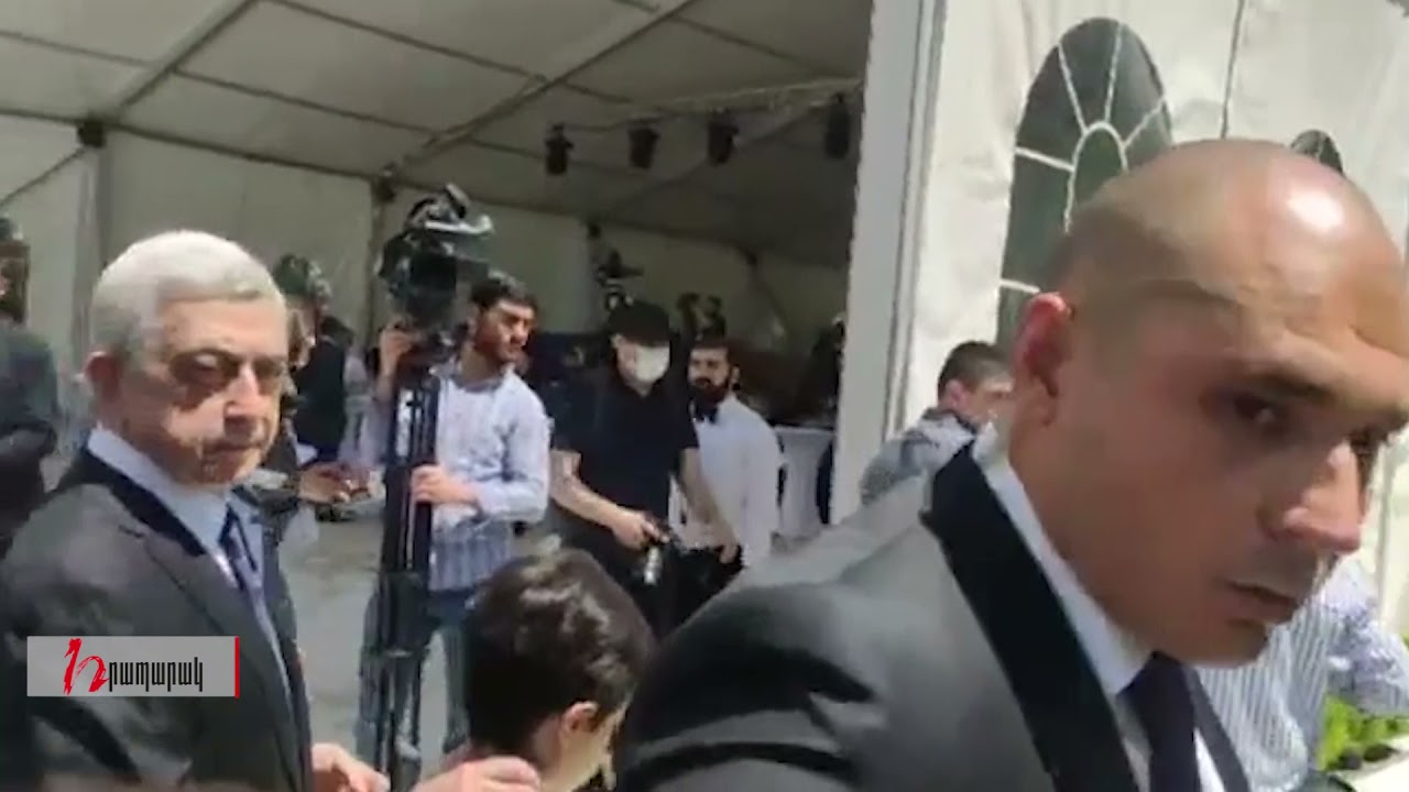 Մի քիչ համբերություն ունեցիր, մի քիչ, էսքան. Սերժ Սարգսյանը` լրագրողին