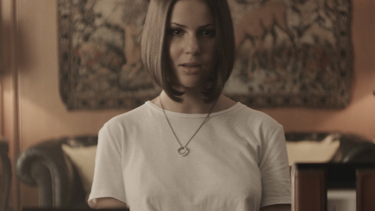 Marina Kaye — Twisted