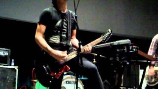 Eleventyseven-Best I Can (live)