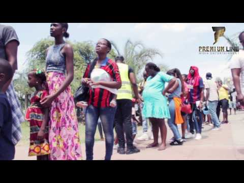 MOMENTO PREMIUM - -Puto Português