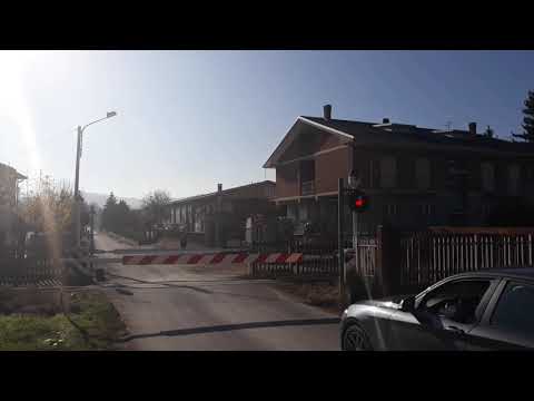 Passaggio a livello Boglietto (AT) treno storico - Level crossing -Bahnübergang