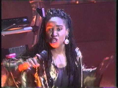 Bass O matic Fascinating Rhythm Top Of The Pops 13/09/90