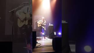 Betty. ... Bernard Lavilliers