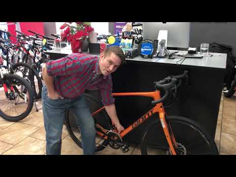 Giant Revolt Advanced 2 2019 an overview by Middletown Cycling!