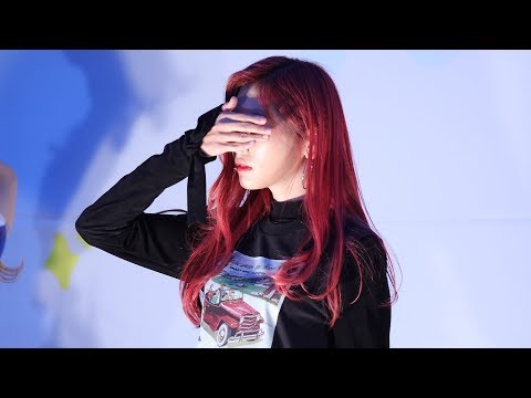 170827 드림캐쳐 (DREAMCATCHER) 'Sleep-walking' 지유 4K 직캠 @홍대 라이브 버스킹 데이 4K Fancam by -wA-