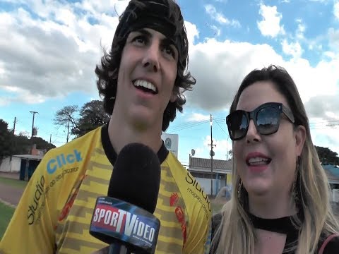 GUILHERME E A MÃE TORCEDORA.