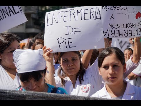 Día de la enfermería, marcha en defensa de la salud pública | Entrevistas