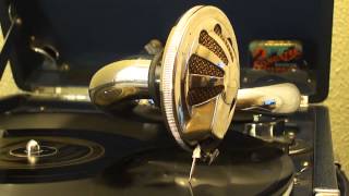 King Oliver's Creole Jazz Band - Canal Street Blues