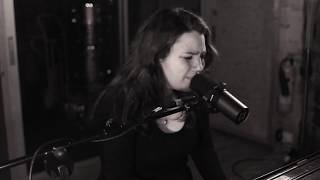 Elly O'Keeffe - 'Missing You' Live at Livingston Studios
