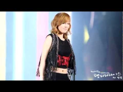 [Fancam] 111229 SNSD - Taeyeon - Opening @ SBS KPop Music Festival.mp4