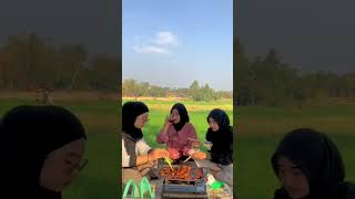 Download lagu Seru banget‼️Barbeque an di pinggir sawah #barbeque #barbequetime #friends #music mp3