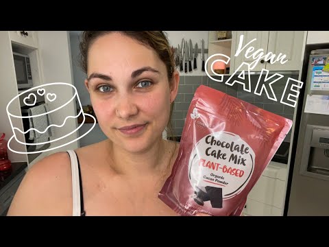 TRYING OUT VEGAN CHOCOLATE CAKE | Plant based cake | Trying new things | Vegan |