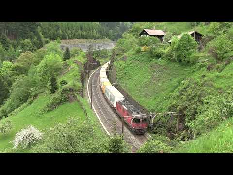 Gotthard Bahnverkehr an der Nordrampe (2016-05-17)