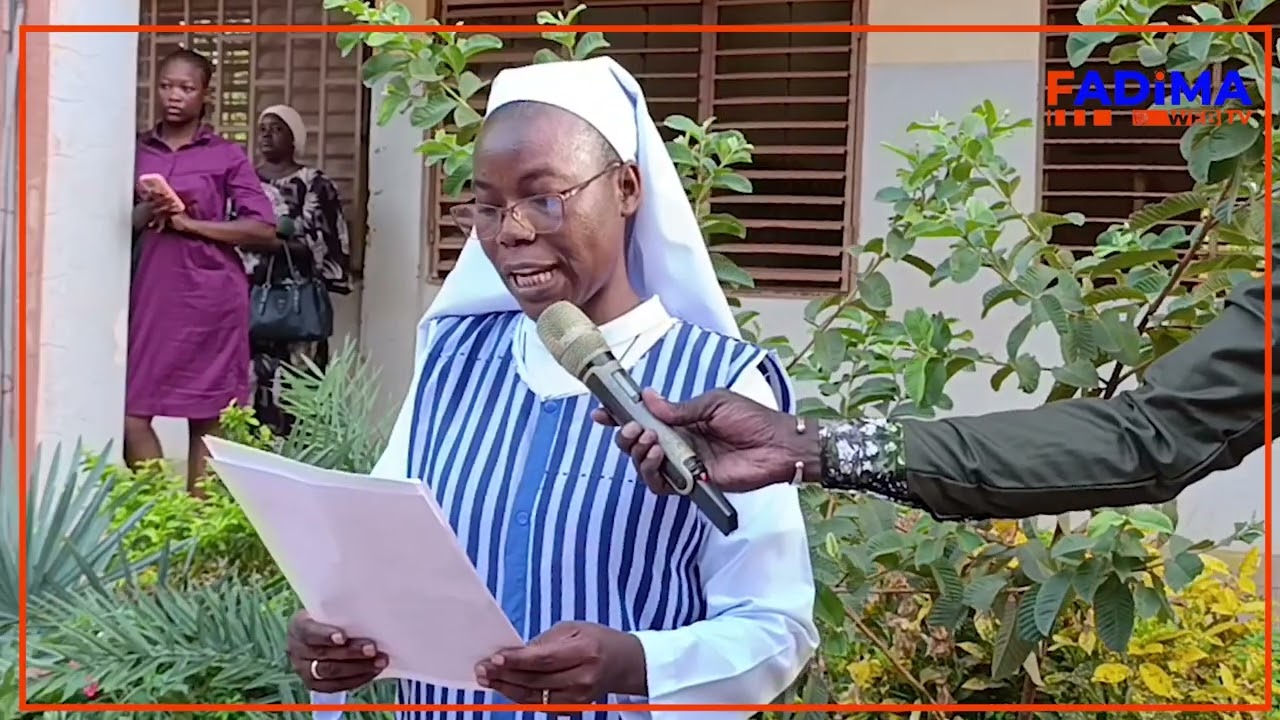  MONTÉE DES COULEURS : Le Pr Moumouni ZOUNGRANA au Complexe Scolaire Marie Immaculée de Ouaga 2000.