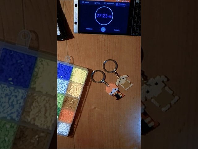 Vídeo relacionado con Grupo Erik Llavero Harry Potter Hufflepuff bufanda - Harry Potter regalos : Llaveros originales | Llaveros niños cumpleaños Merchandising Oficial