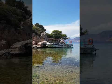 احسن شاطىء فى جزيرة هيدرا اسمه بيستى