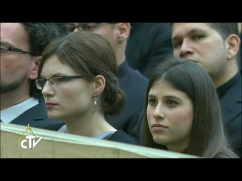 Papa: confessore sia nelle periferie del male e del peccato