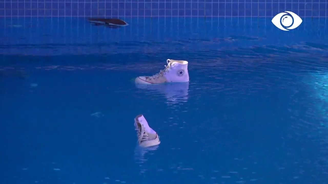 Luizi hedh atletet e Kristit në pishinë