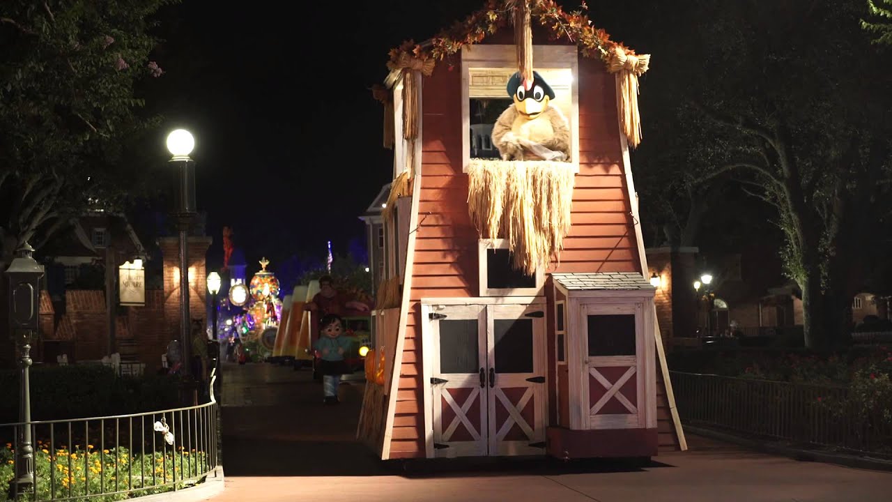 Mickey's Boo to You Halloween Parade