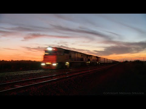 1PM6 Pacific National Container Freight At Sunset (10/3/2021) - PoathTV Australian Trains & Railways
