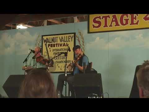 Byron Berline and Mark O'Connor play Gold Rush at Winfield Workshop