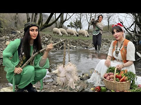A Forgotten Nomadic Method | How Mountain Girls Traditionally Cook Spiny Chicken