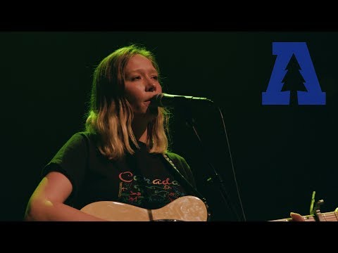 Julia Jacklin - Eastwick - Live From Lincoln Hall