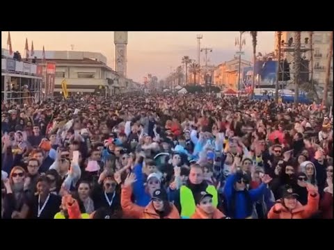Carnevale di Viareggio 2023: il più famoso, il più bello