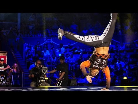 Lux de Lux VS Queen Mary - Red Bull BC One Eastern European Final 2015