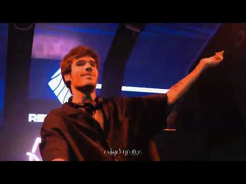 Manu Desrets | Red Falls