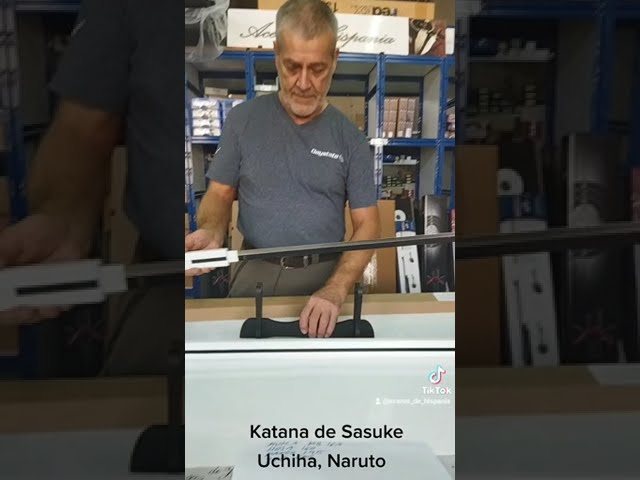 Vídeo relacionado con AABDTYYD Soporte Katana Pared,Soporte para Espada de luz y Katana, Pared/Mesa Sword Racks 9x9x3 cm, Porta Espadas Decorativas con Montaje Universal