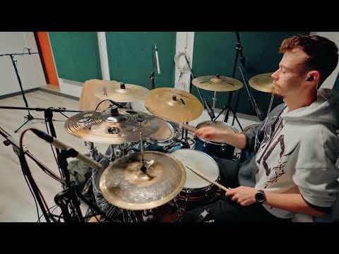 FDT Funky but Smooth - Drumless, Dawid Skrzelowski