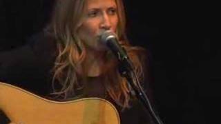 Sheryl Crow - "If It Makes You Happy" acoustic 2008