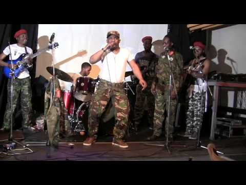 Ngoma Africa dans la dance au cabaret du monde