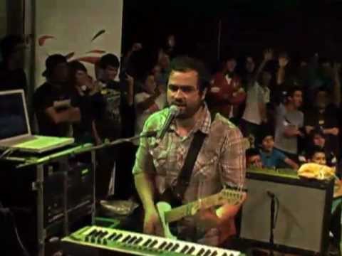 Enjambre en el Motel Diablito parte 1