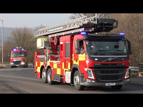 Hyndburn Aerial Ladder Platform & Darwen First Pump Responding - Lancashire Fire & Rescue Service